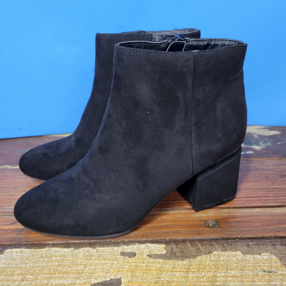 Bar lll Womens Ginaa Black Faux Suede Booties Shoes Size 6.5